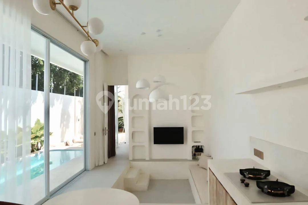 Discover Your Modern Tropical Oasis In Kerobokan! 2 Bedrooms - Image 4 of 4