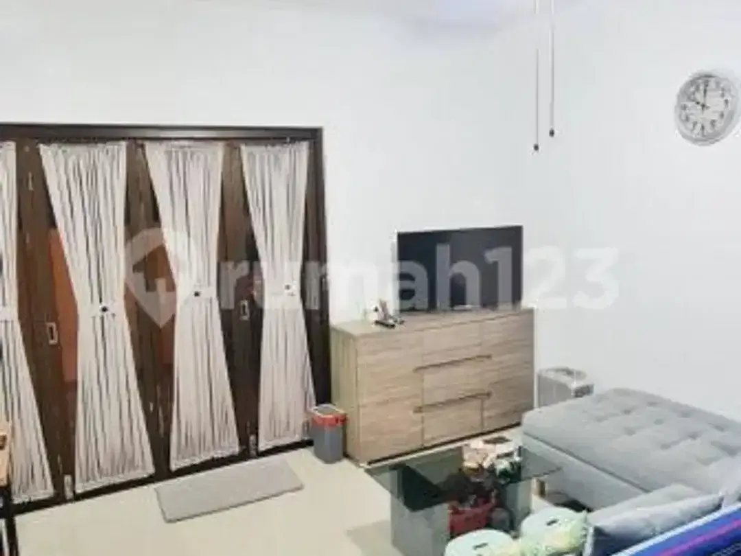Full Furnished, Rumah, 2 Lantai, Siap Huni Dekat Semua Fasilitas - Image 2 of 5