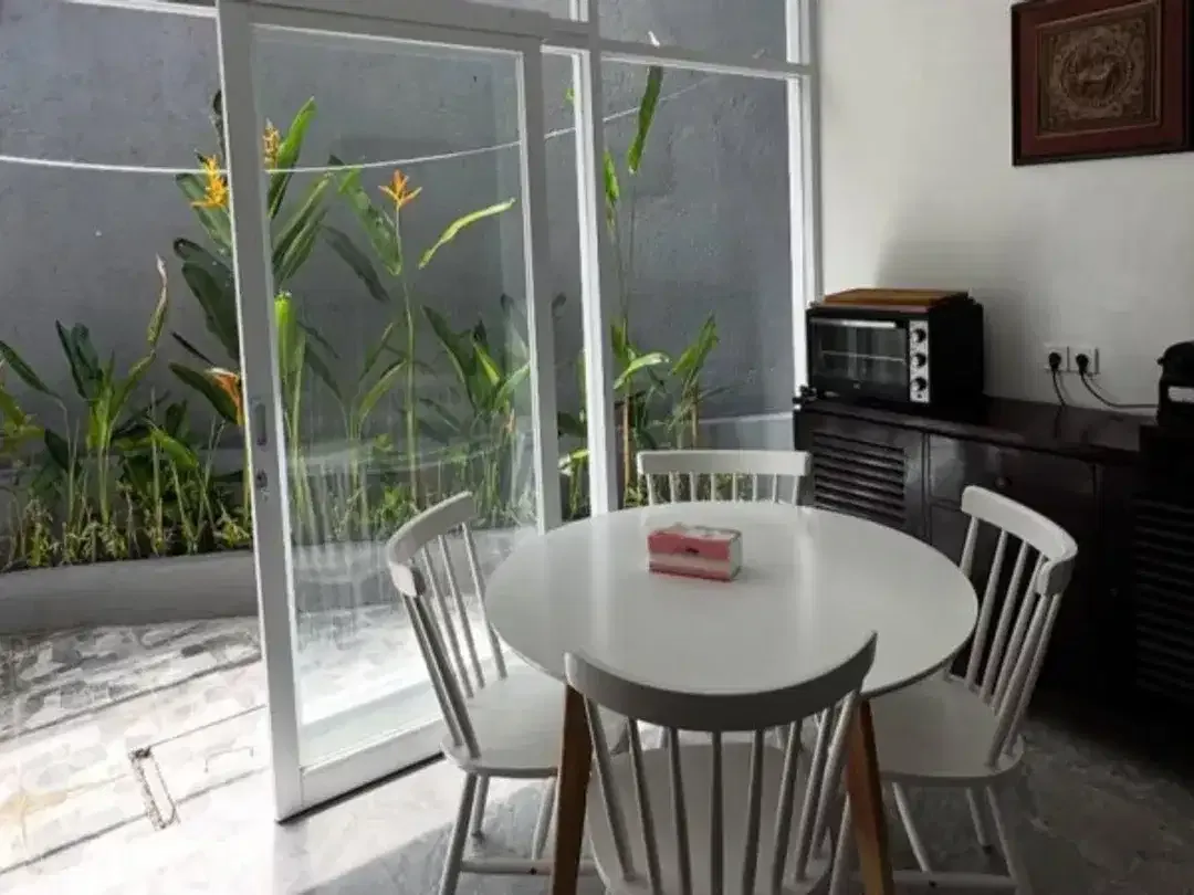 Rumah Semi Villa Di Royal Garden Residence - Image 2 of 10