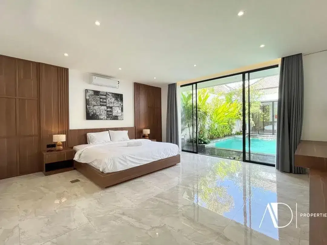 LEASEHOLD | CONTEMPORARY 3-BEDROOM VILLA IN PRIME PETITENGET, SEMINYAK - Image 8 of 10