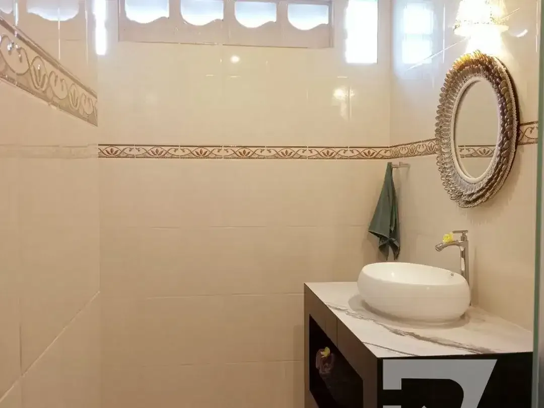 Villa Luas 2 Kamar Tidur dengan Kolam Renang di Seminyak, Bali untuk Disewa Tahunan - Image 5 of 10