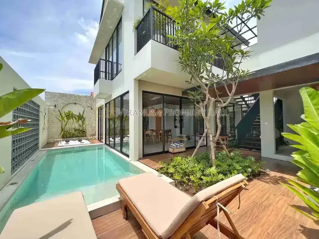 Villa Modern Tropis 3 Kamar dengan Private Pool & Jacuzzi di Pecatu – Freehold - Image 1 of 10