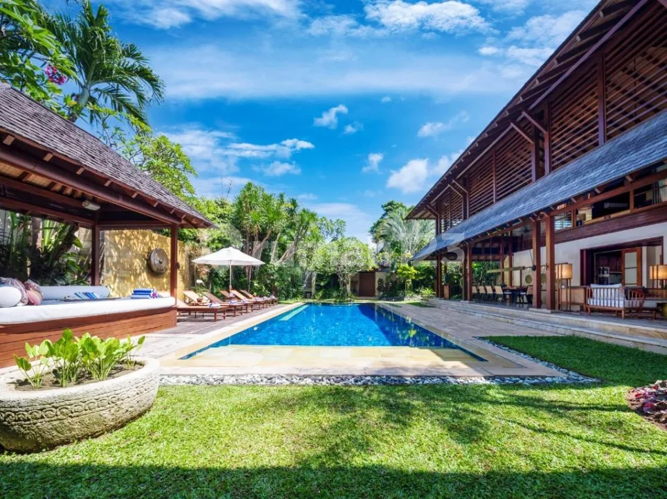 Luxury Modern Tropical Style Villa At Central Petitenget Seminyak ...300 Meter To Kajin Japanese Restaurant , 500 Meter To 32Do Bali And 650 Meter To Shishi Night Club - Image 1 of 4
