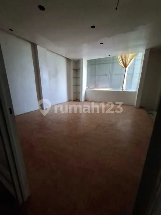 E103 Dijual Ruko 3Lantai Jl.by Pass Jimbaran - Image 4 of 4