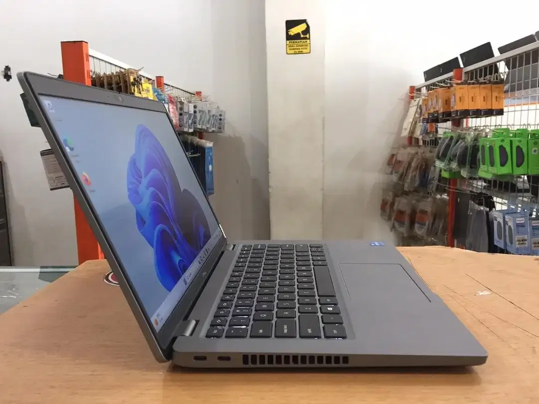 DELL Latitude E5420 Core i7Gen11 Ram 16GB SSD 256GB Touchscreen mulus - Image 4 of 10
