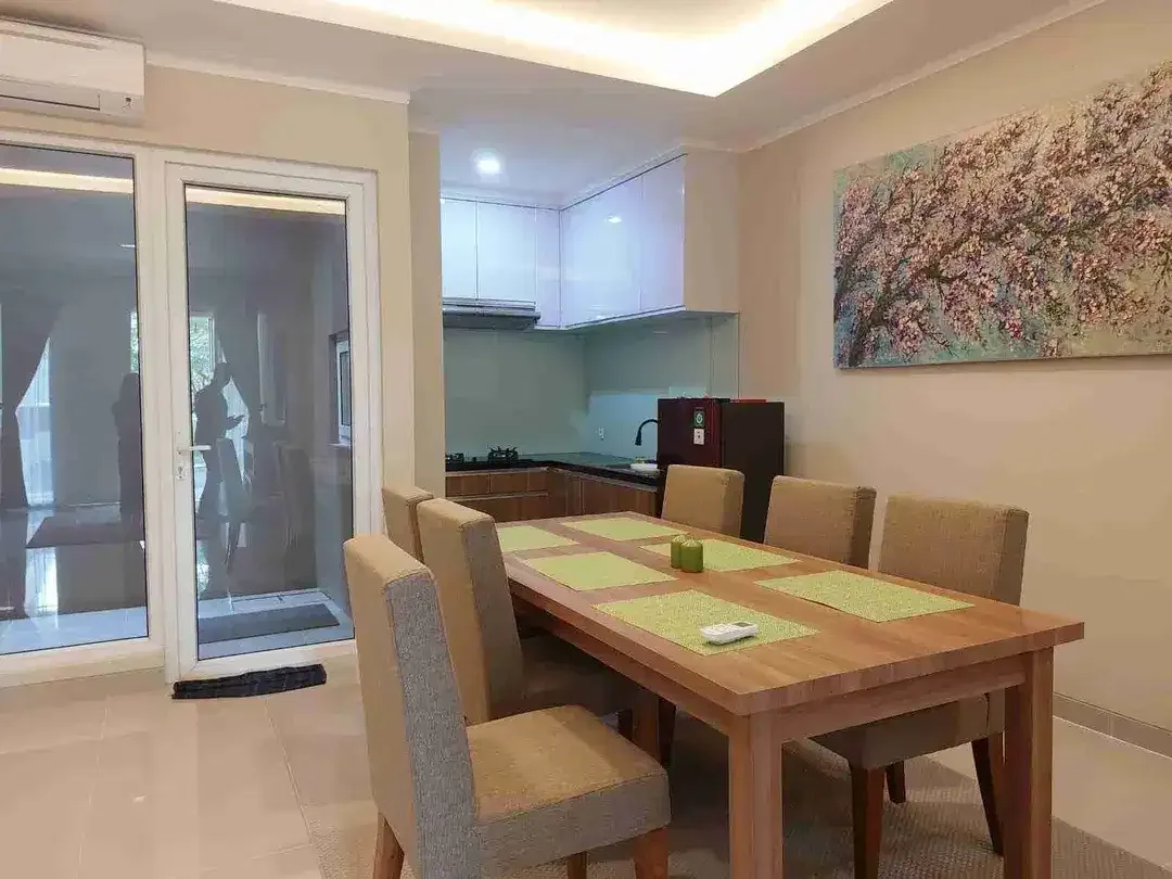 Rumah Cantik Full Furnished 4BR Harvestland Jimbaran - Image 4 of 10