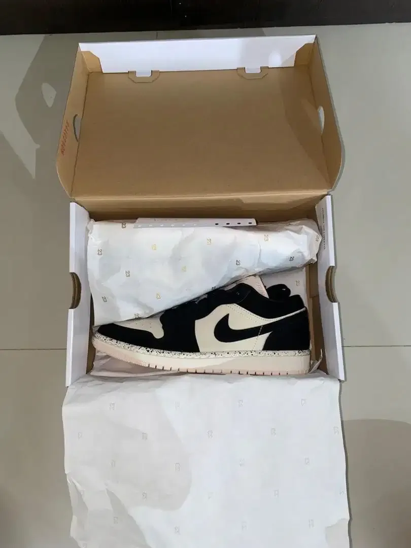 Nike Air Jordan 1 Low Women Guava Ice - Image 10 of 10