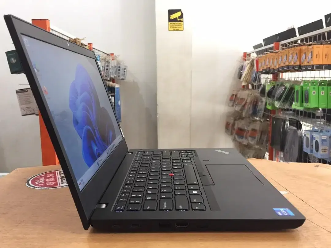 Lenovo ThinkPad L14 Core i7Gen11 Ram 16GB SSD 256GB Touchscren Mulus - Image 4 of 10