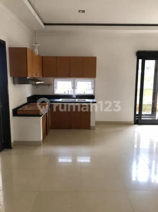 Di Sewarumah 2 LT , 3 KT di Ganidya Residence Gunung Salak Denpasar Baratkan - Image 3 of 4
