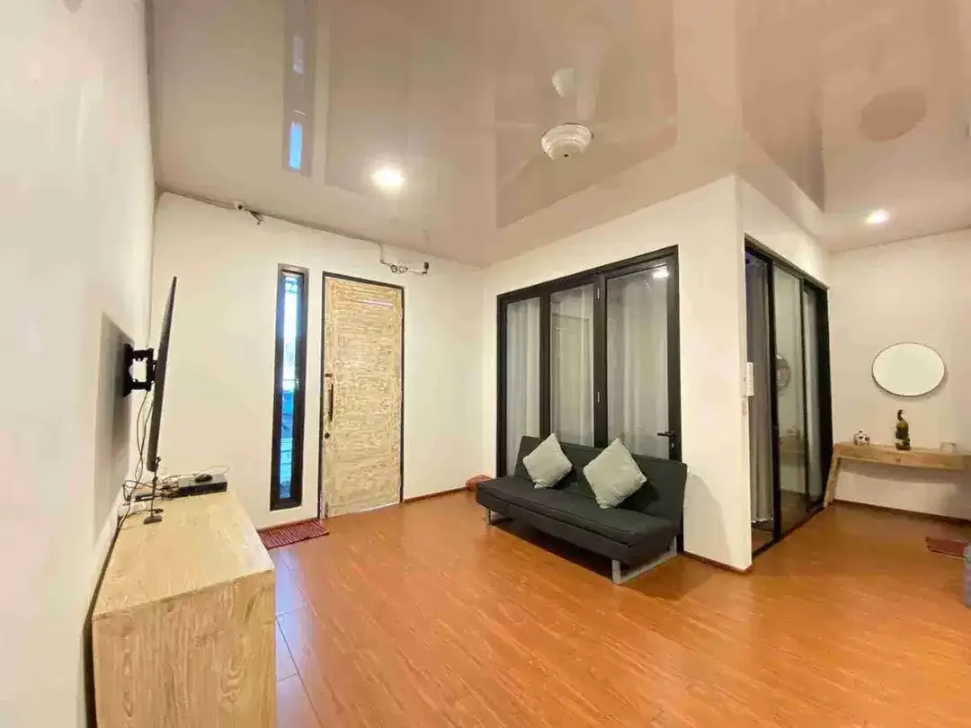 Rumah Modern Minimalis 2 Lantai Dekat Pantai Canggu - Image 1 of 10