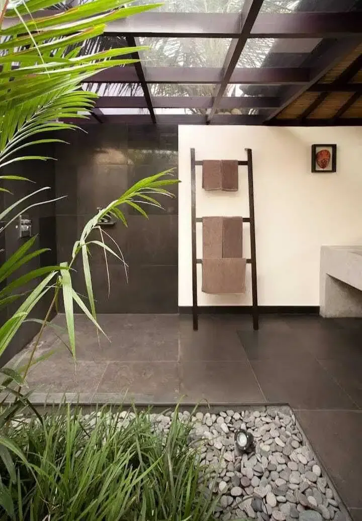 2 Unit Villa Mewah Dekat Pantai Batu Belig Seminyak - Image 9 of 10