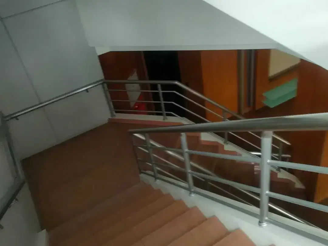 Disewakan Gedung Komersial Premium di Kawasan Teuku Umar – Cocok untuk Kantor, Bank, Klinik & Bisnis Skala Besar - Image 9 of 10