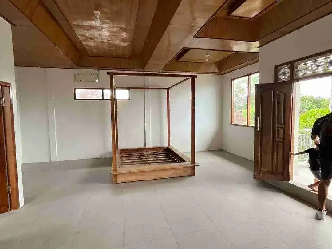 Rumah Modern Klasik 2 Lantai Dekat Seminyak Kerobokan - Image 9 of 10
