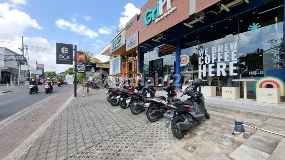 Lokasi Premium!! Ruko Kawasan Ramai Labuan Sait Dekat Pantai Bingin - Image 4 of 4