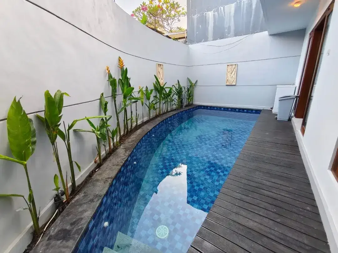 villa 2 lantai di nusa dua,furnish, lokasi strategis,dkt gerbang tol nusa dua - Image 6 of 10