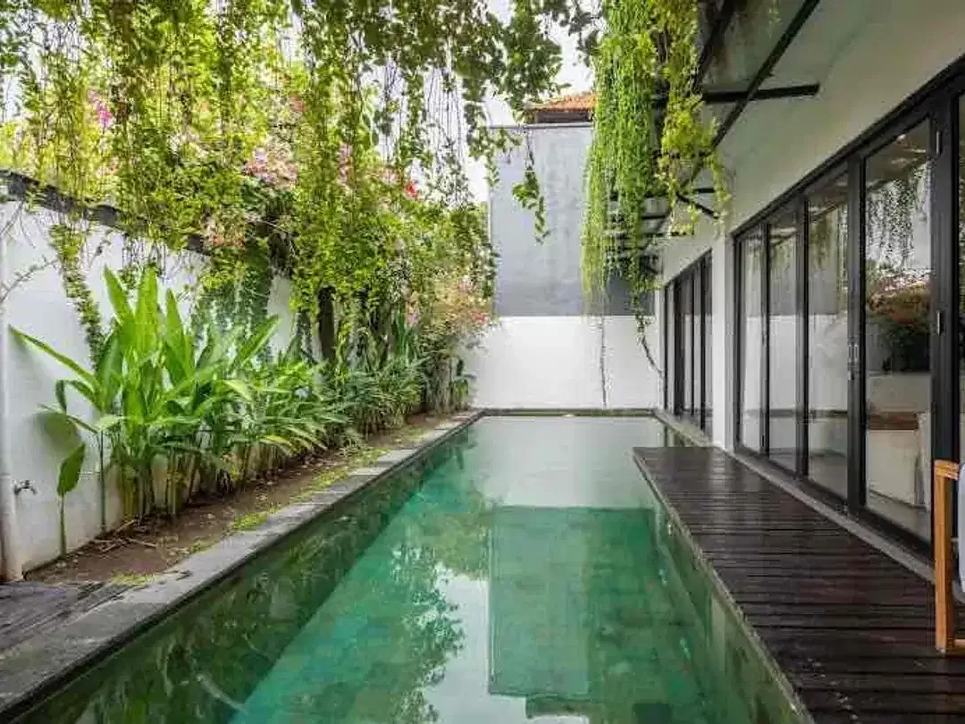 FOR SALE MODERN FURNISHED VILLA KAYUTULANG SELATAN CANGGU - Image 2 of 10