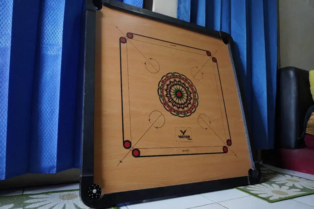 Meja Karambol ukuran 83cmx83cm fulset dengan biji/kristal nya - Image 3 of 3