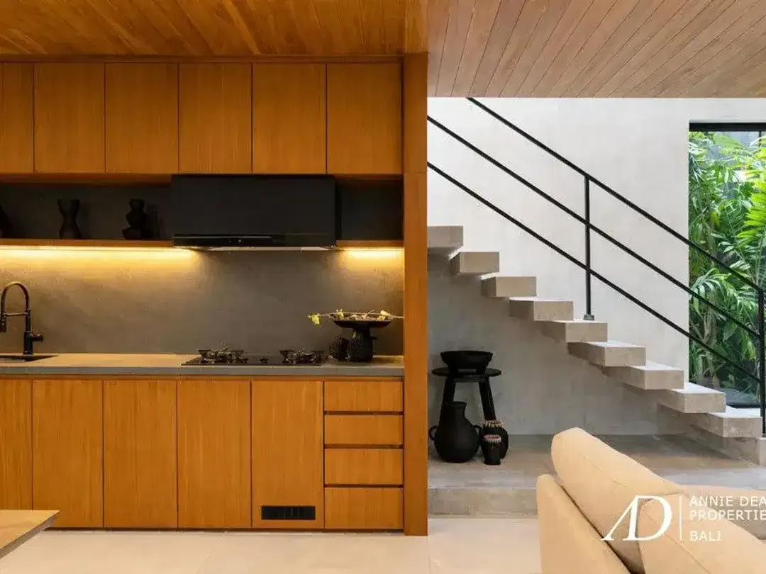 FREEHOLD | LUXURY DESIGNER VILLA IN PRIME BERAWA - CANGGU - Image 9 of 10