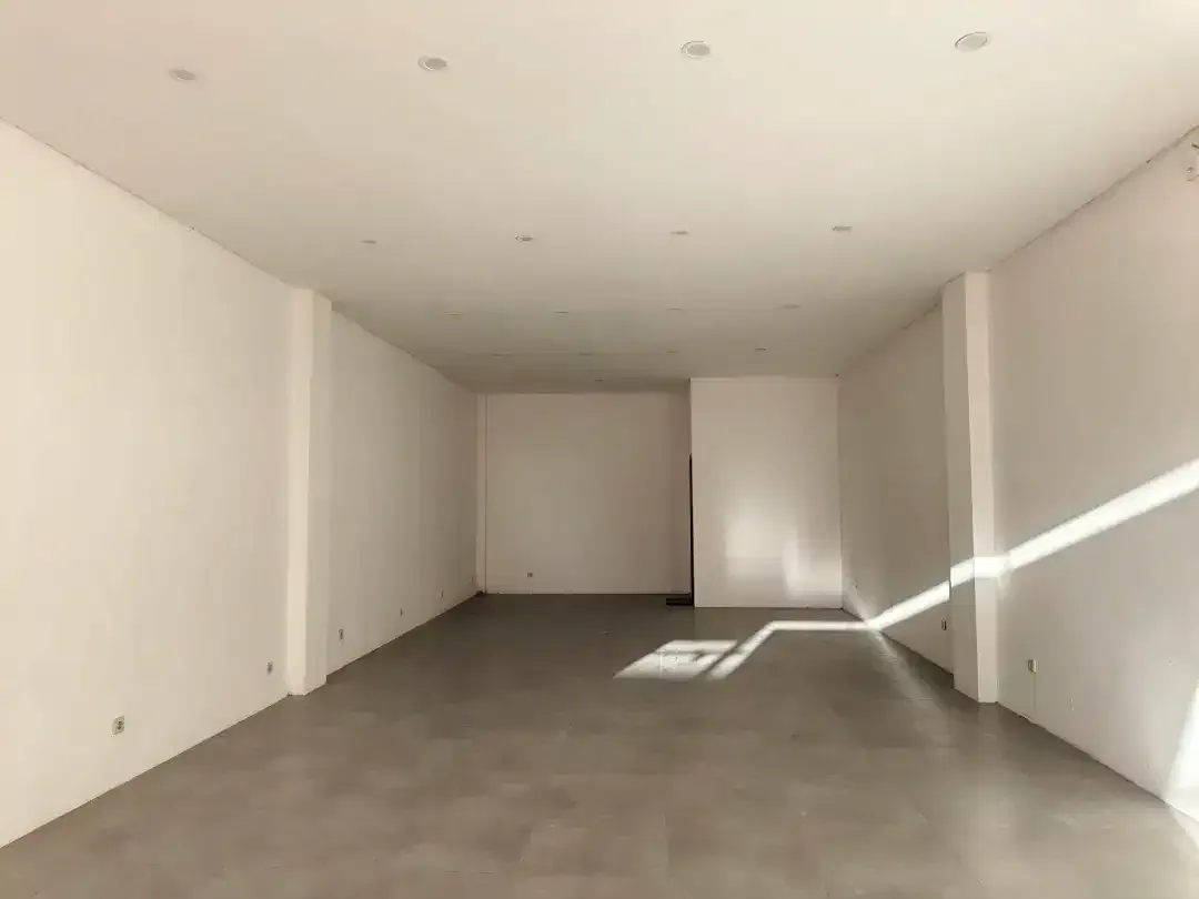 SHOP 5.5 x 12 M FOR LEASE IN BUMBAK UMALAS - PRIME LOCATION - Image 3 of 6