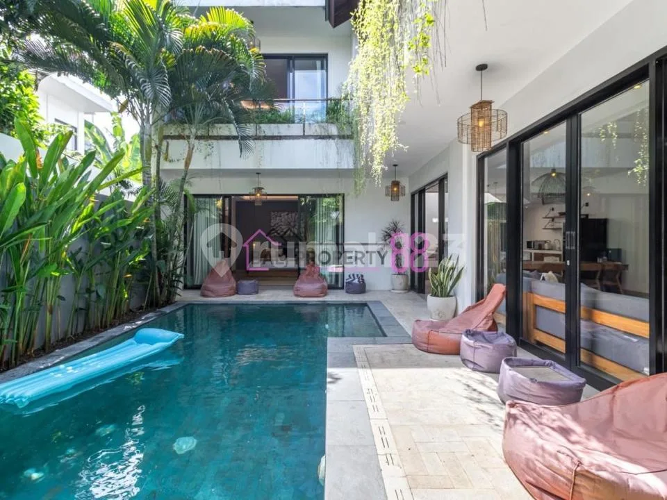 Villa Mewah Strategis dengan Kolam Renang Pribadi di Seminyak - Image 1 of 4