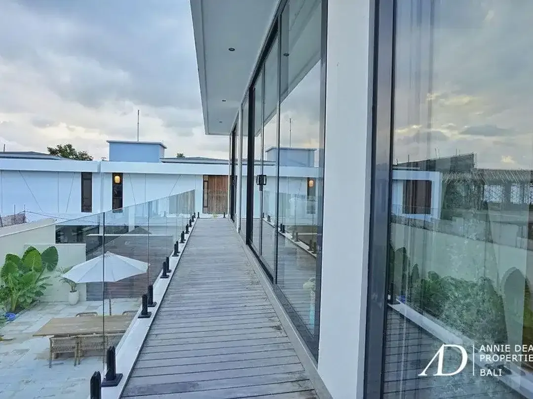 LEASEHOLD | 4-BEDROOM MODERN LUXURY VILLA IN UMALAS-BUMBAK - Image 9 of 10