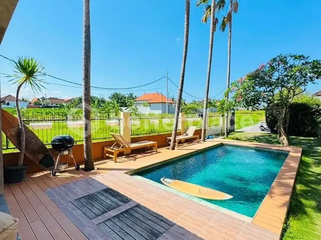 Elegant Leasehold Guesthouse in Canggu Babakan with Three Rooftop Joglo Rooms, Open Living Spaces, Rice Field Views and Prime Location - Image 2 of 10
