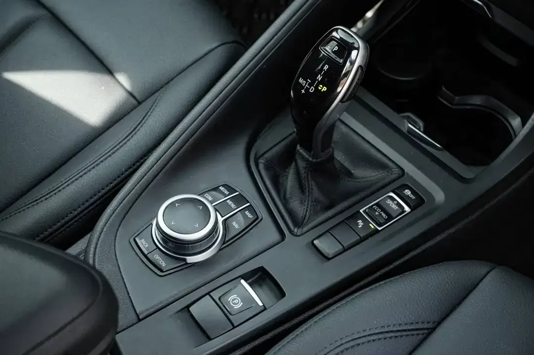 BMW X1 18i Dynamic (2022) - Image 10 of 10