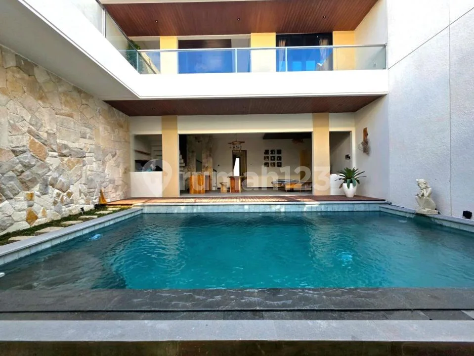 Brand New Villa View Laut Ungasan Bali - Image 1 of 4