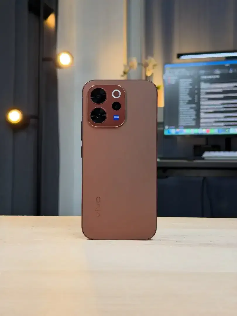 Vivo V70 Lensa Zeiss Telephoto 10x Optical Zoom - Image 4 of 4