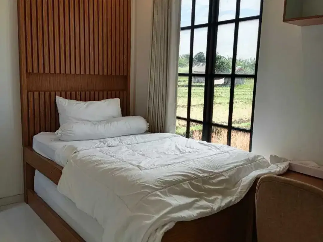 Villa 2 Lantai 2 Kamar View Sawah Kedungu Tabanan Full Furnished - Image 9 of 10
