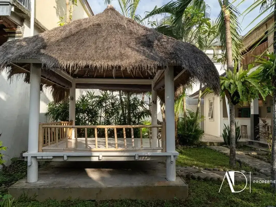 LEASEHOLD | 3-BEDROOM TROPICAL VILLA IN BATU BOLONG, CANGGU - Image 2 of 10