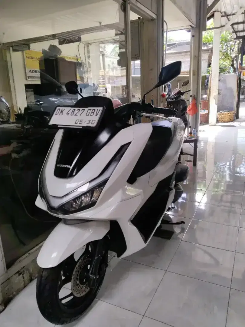DP 3,5 JT/ BUNGA MENURUN 2% / HONDA PCX 160 TAHUN 2025 - Image 1 of 8