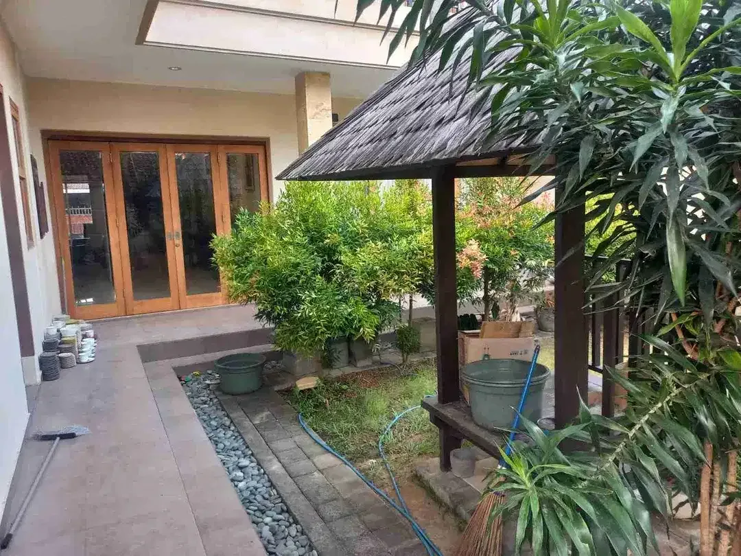 Rumah 2 Lantai Terletak di Jl. Tukad Pule, Sesetan - Denpasar Selatan, BALI


Spesifikasi :
LT 391m2dan LB 469m2
4 kamar Tidur
4 Kamar Mandi
Dapur Kotor
Dapur Bersih
Garase 
Halaman Depan dan Halaman - Image 10 of 10