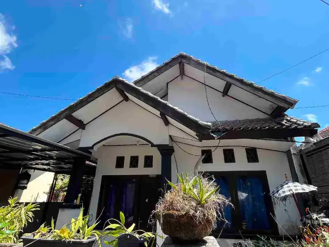 Jual CEPAT Rumah 1lt lokasi Taman Giri Benoa bali harga nego area strategis hunian - Image 1 of 5