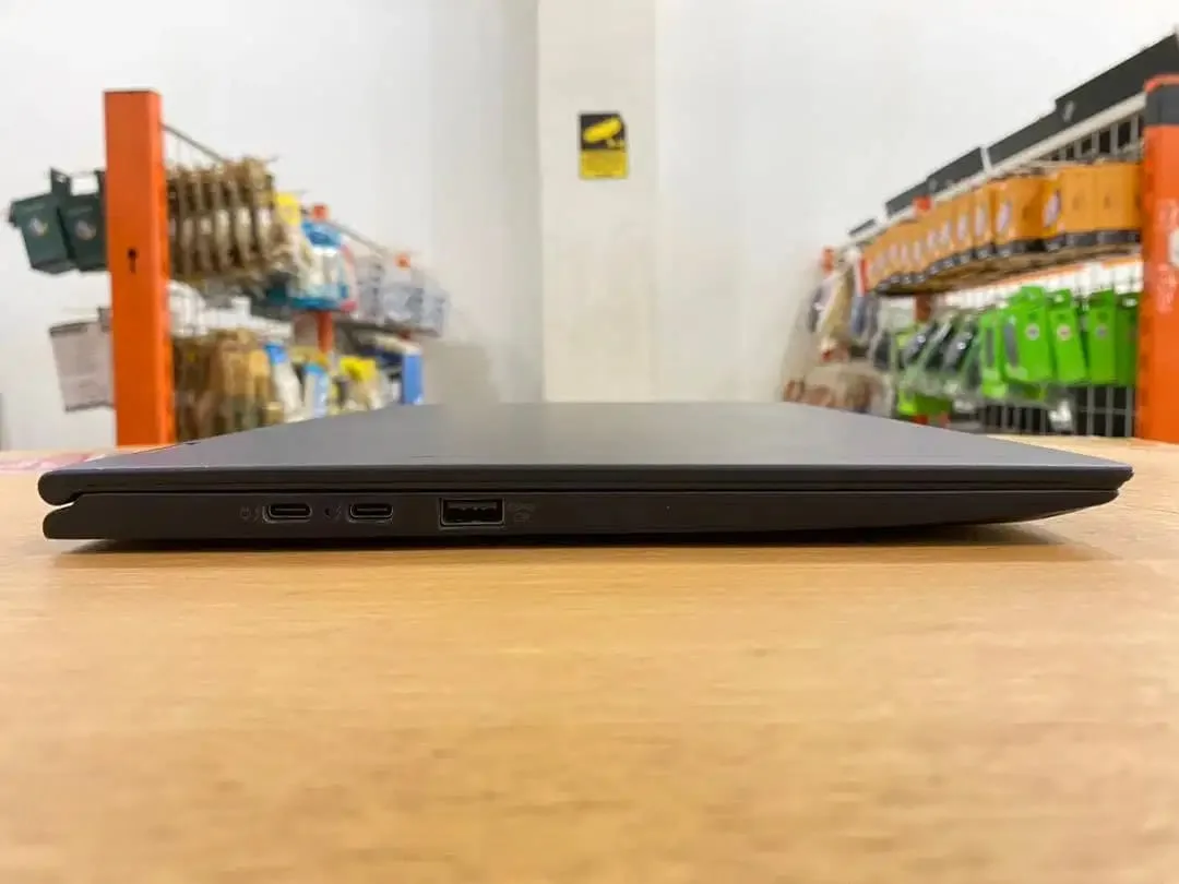 Lenovo ThinkPad X1 Yoga G3 Core i7Gen8 Ram 16GB SSD 256GB Touch Slim - Image 10 of 10