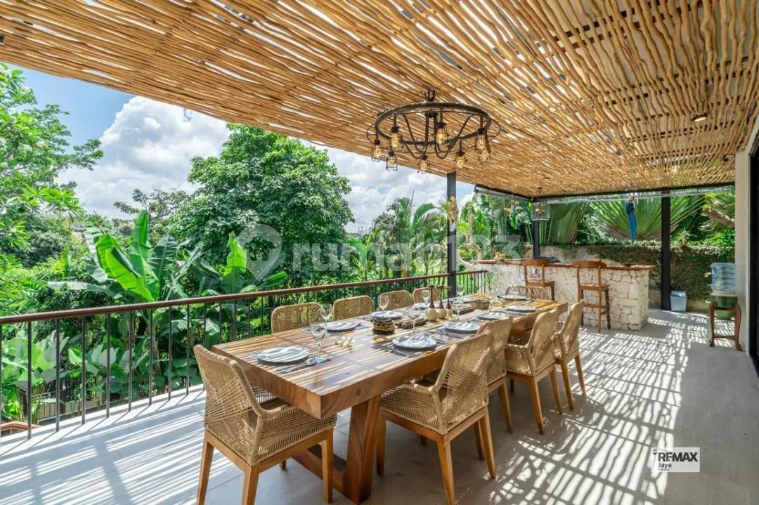 Luxury 4-Bedroom Riverside Villa With Rooftop & Billiard Table For Rent Berawa - Image 4 of 4