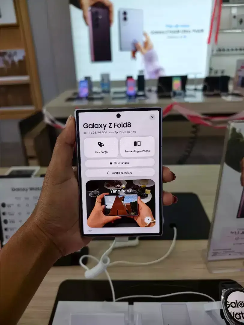 Samsung Galaxy Z Fold8 12/256GB - Image 2 of 2