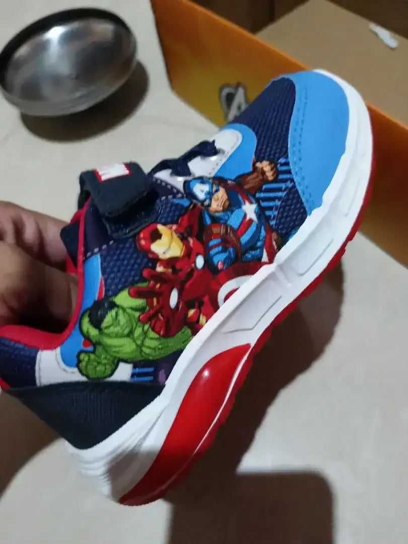 Sepatu anak avenger - Image 2 of 3