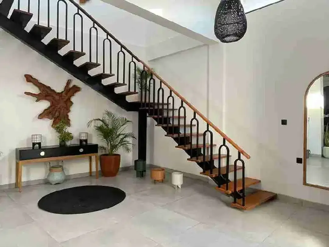 Villa Mewah 2 Lantai Full Furnished di Puri Gading Jimbaran - Image 7 of 10