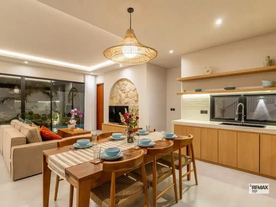 Brand New Modern Mediterranean 3-Bedroom Villa For Rent In Munggu - Image 9 of 10
