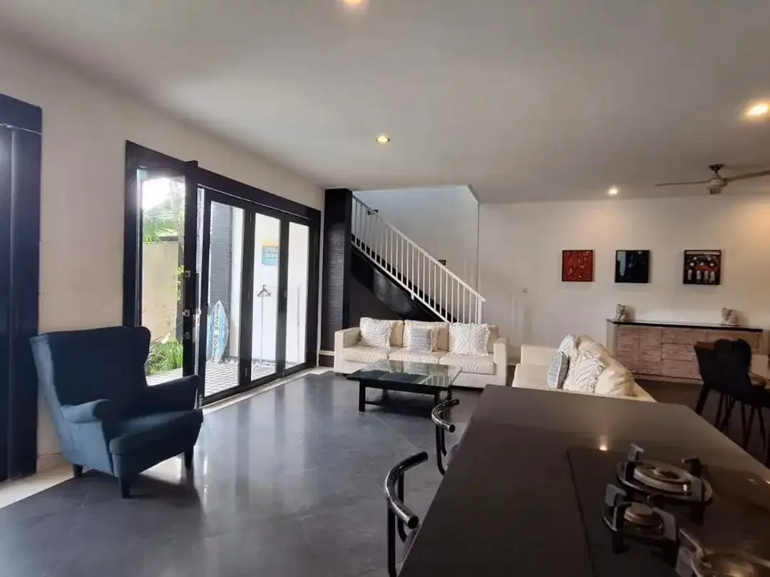 Luxury Vila Modern di Jalan Utama Pantai Nelayan Canggu - Image 7 of 10