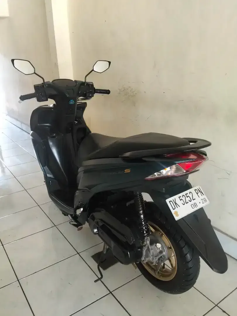 DP 2,8 JT/ BUNGA MENURUN 2% / YAMAHA FREEGO S 125 TAHUN 2023 - Image 2 of 5