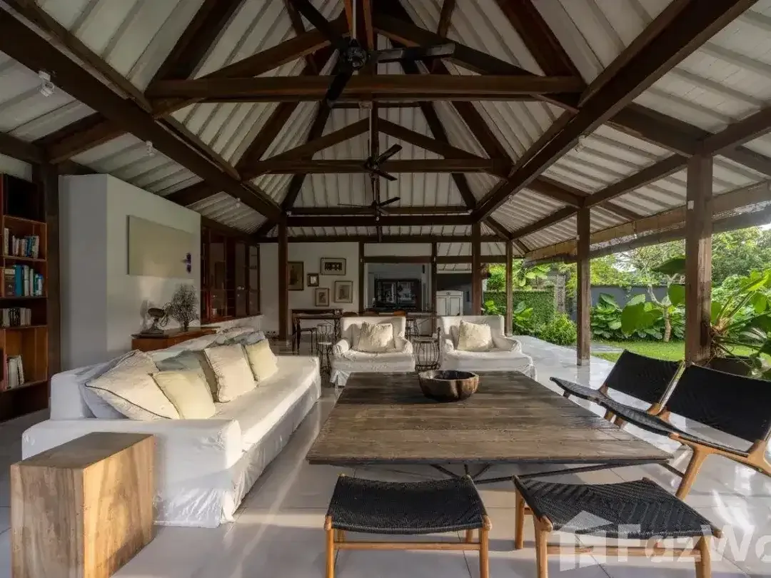 4 Bedroom Villa for rent in Kerobokan, Bali - Image 4 of 10
