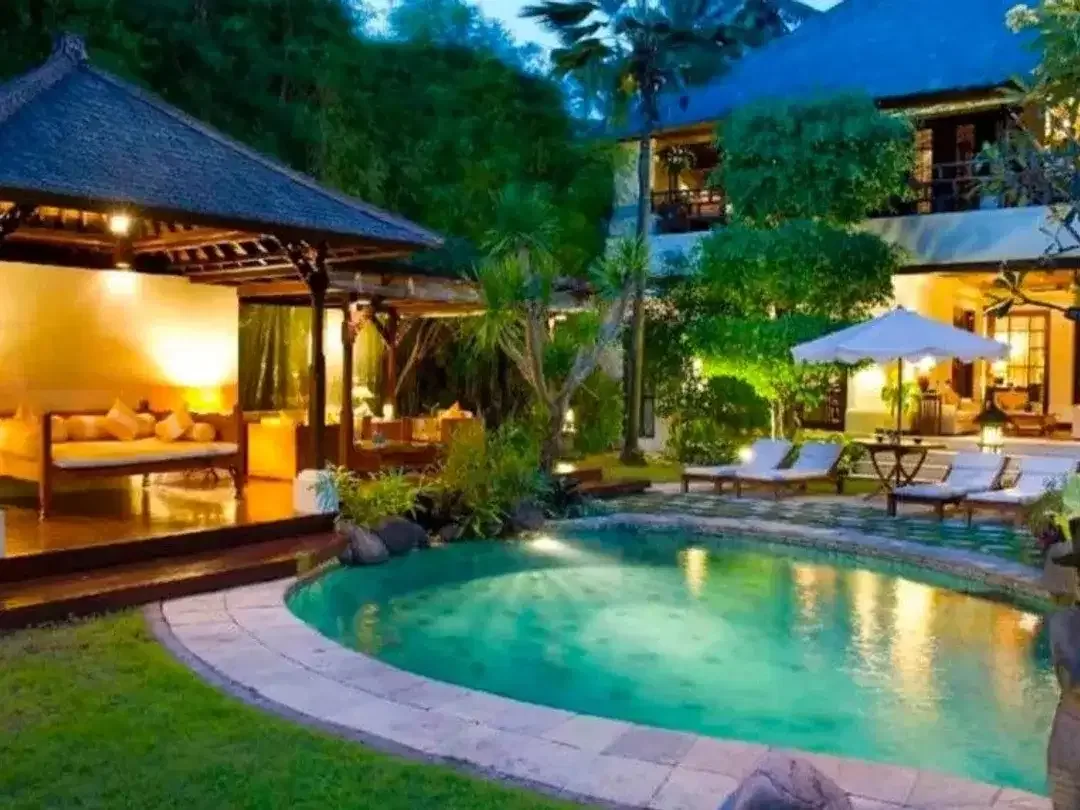 LUXURY VILLA ESTATE SANUR – 30 ARE, 8 BEDROOM - Image 2 of 10