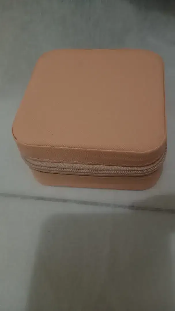 50rb BARU-Kotak Tempat Perhiasan Mini Travel Bhn Pu+fiber Uk.10x10x5cm - Image 4 of 4