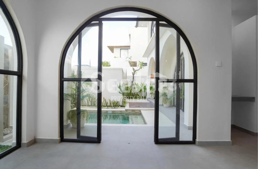 Dijual Villa Baru Siap Huni - Hak Milik - 3 Kamar - di Buduk Dekat Canggu, Bali - Area Berkembang Pesat - Svfc066 - Image 3 of 4