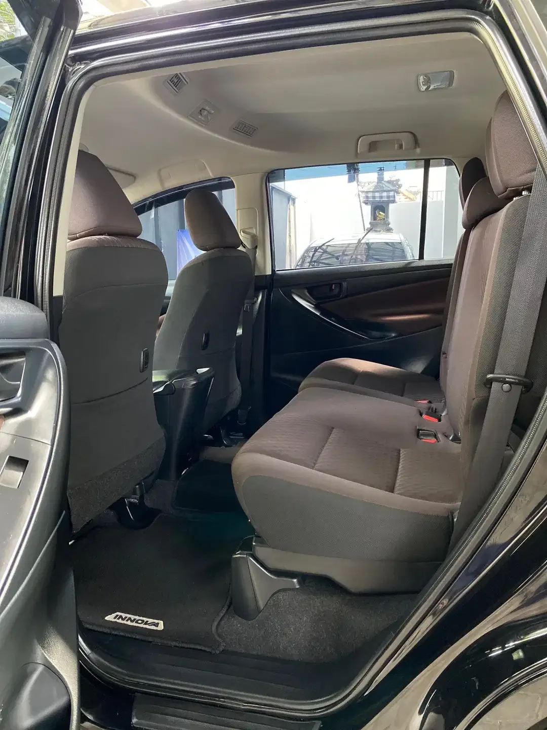 Innova G 2.4 Diesel Matic 2024 - Image 8 of 10