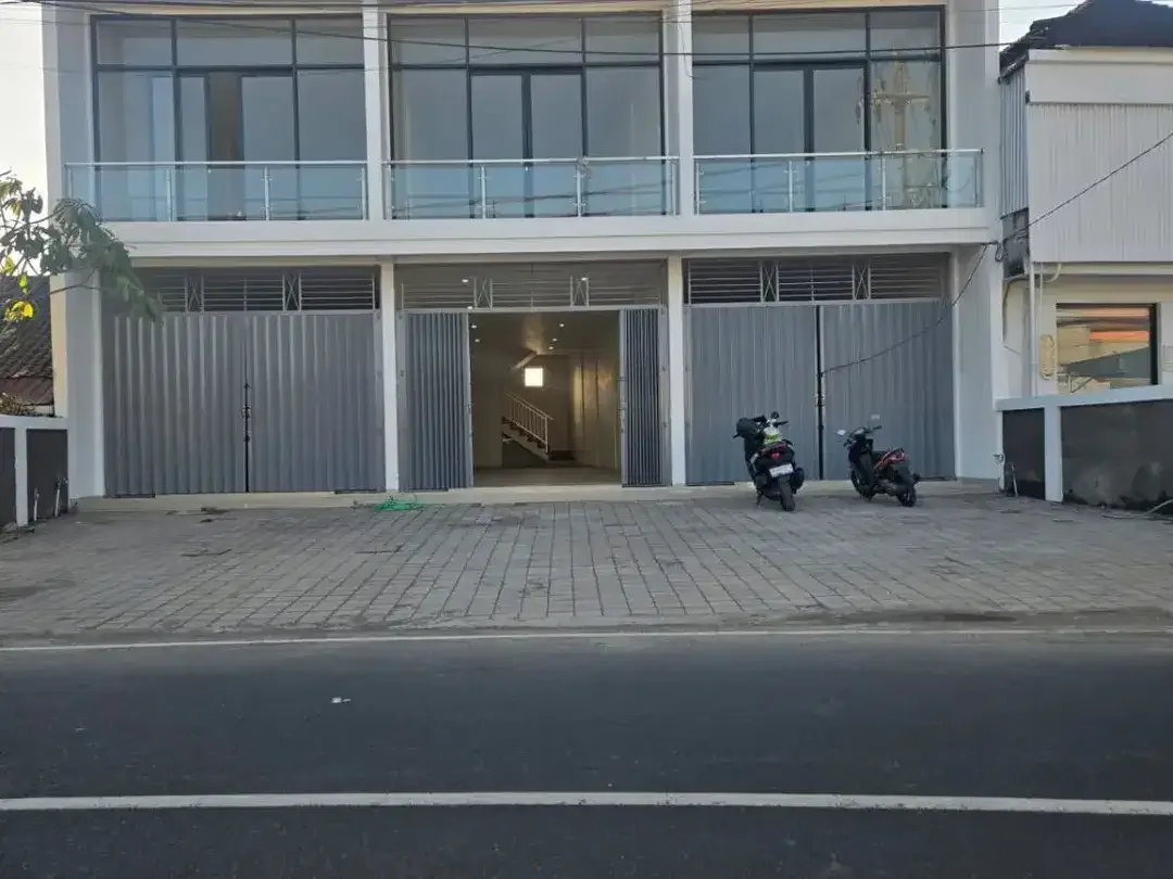 DIJUAL — RUKO 3 LANTAI SIAP PAKAI DENPASAR UTARA - Image 1 of 6