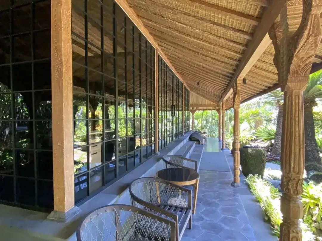 Leasehold - Exquisite Teak Joglo Office with Premium Finishes & Scenic Landscape - Image 6 of 10