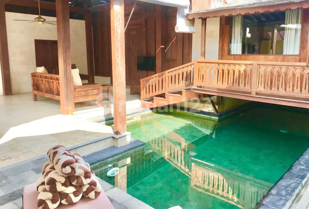Disewakan Villa Private Pool 3 Kamar Dekat Pantai Sanur Leo - Image 1 of 4